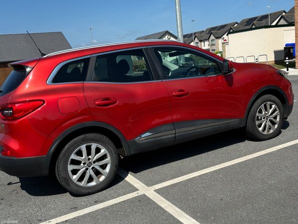 Renault Kadjar SUV, Diesel, 2016, Red