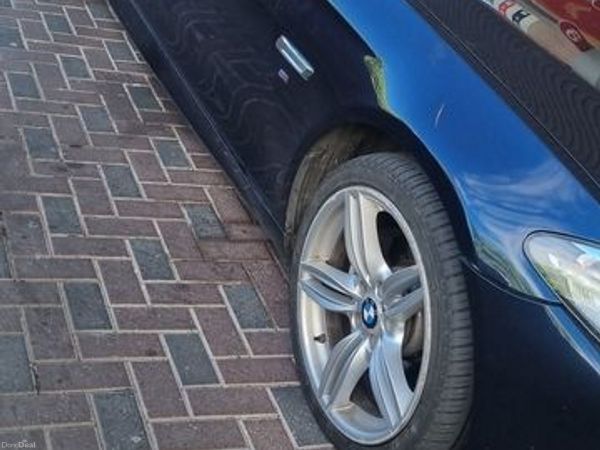 BMW 5-Series Saloon, Diesel, 2014, Blue