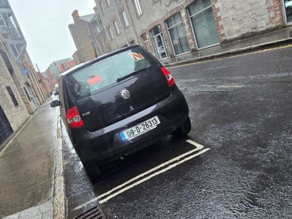 Volkswagen Fox Hatchback, Petrol, 2009, Black