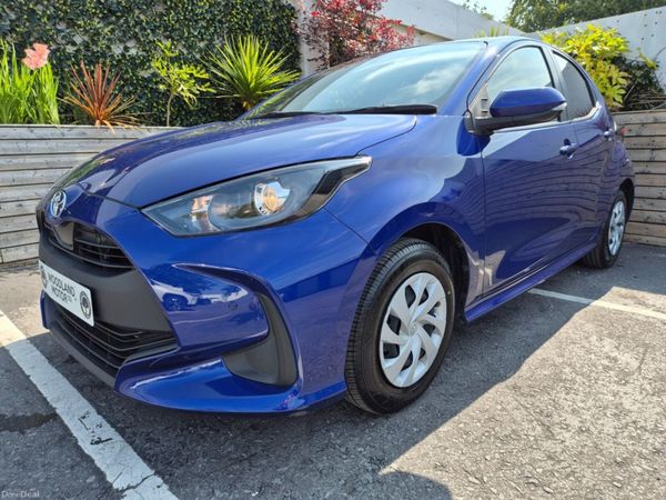 Toyota Yaris Hatchback, Petrol Hybrid, 2022, Blue