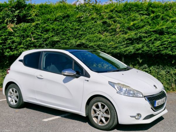 Peugeot 208 Hatchback, Diesel, 2014, White