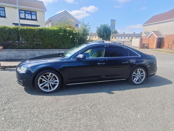 Audi A8 Saloon, Diesel, 2015, Blue