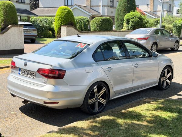 Volkswagen Jetta Saloon, Diesel, 2016, Silver
