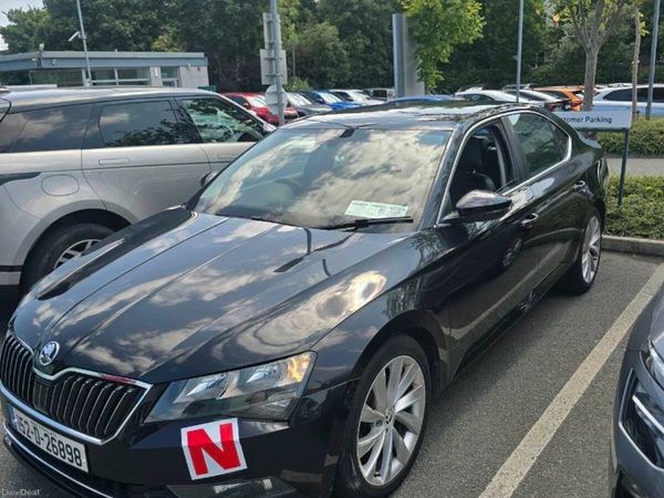 Skoda Superb Hatchback, Diesel, 2015, Black