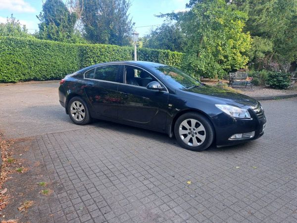 Vauxhall Insignia Hatchback, Diesel, 2010, Black