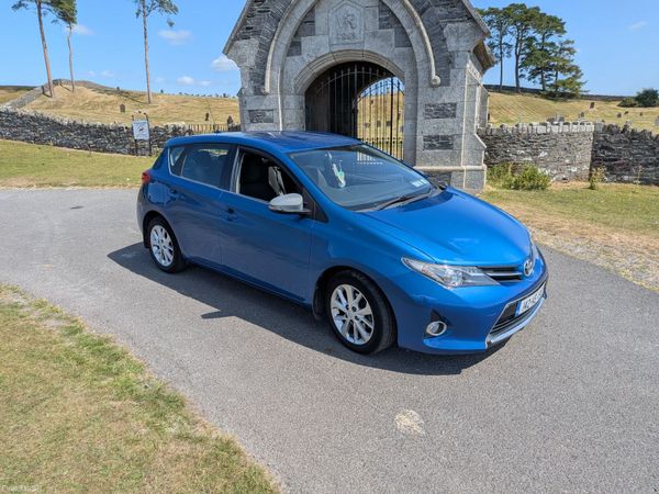 Toyota Auris Hatchback, Petrol, 2014, Blue