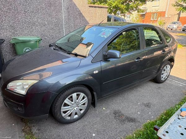 Ford Focus Hatchback, Petrol, 2008, Grey