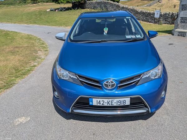 Toyota Auris Hatchback, Petrol, 2014, Blue