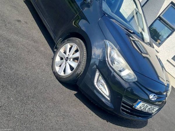 Hyundai i20 Hatchback, Diesel, 2012, Black