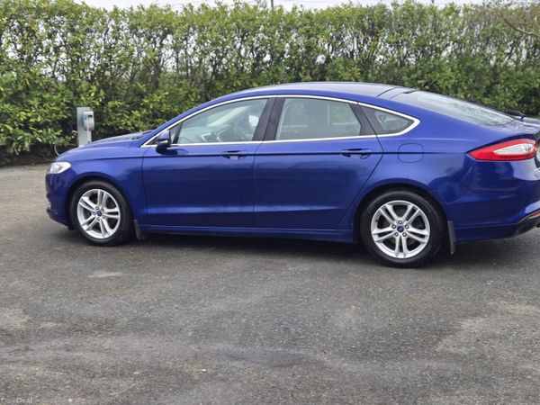 Ford Mondeo Hatchback, Diesel, 2017, Blue