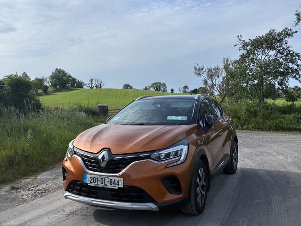 Renault Captur Hatchback, Petrol, 2020, Orange