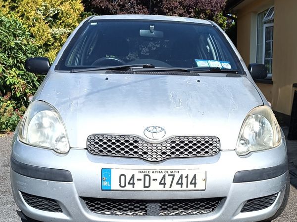 Toyota Yaris Hatchback, Petrol, 2004, Silver