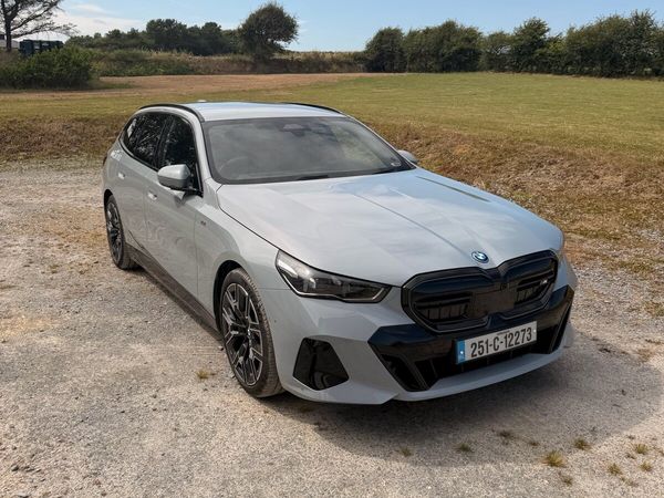 BMW 5-Series Estate, Petrol Plug-in Hybrid, 2025, Grey