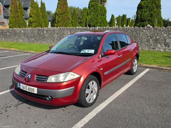 Renault Megane Saloon, Petrol, 2004, Red