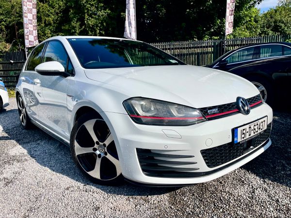 Volkswagen Golf Hatchback, Petrol, 2015, White