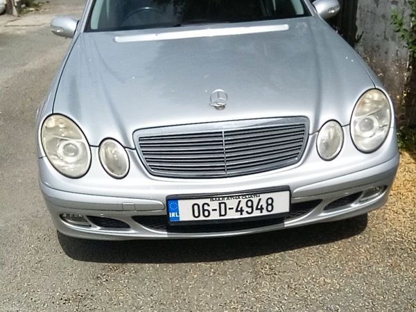 Mercedes-Benz E-Class Saloon, Petrol, 2006, Silver