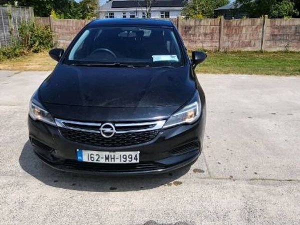 Vauxhall Astra Hatchback, Petrol, 2016, Black