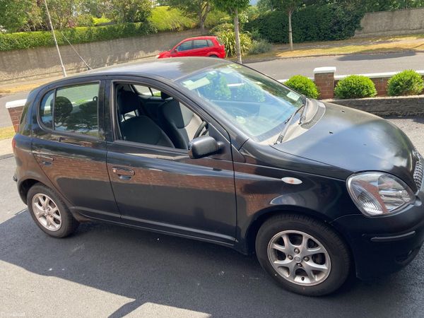 Toyota Yaris Hatchback, Petrol, 2005, Black