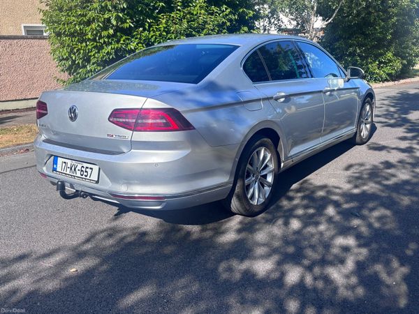 Volkswagen Passat Saloon, Diesel, 2017, Grey