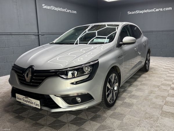 Renault Megane Hatchback, Diesel, 2017, Silver