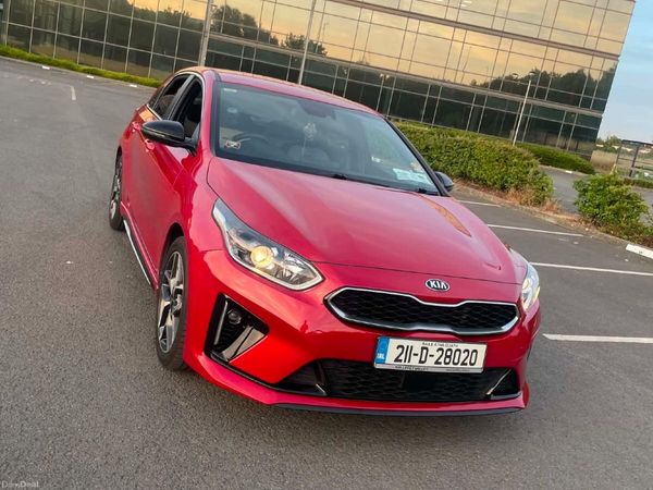 Kia Ceed Hatchback, Petrol, 2021, Red