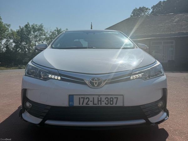 Toyota Corolla Saloon, Diesel, 2017, White