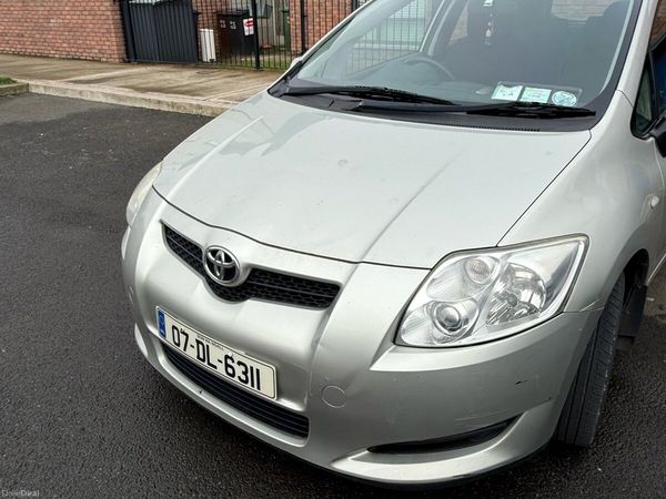 Toyota Auris Hatchback, Petrol, 2007, Silver