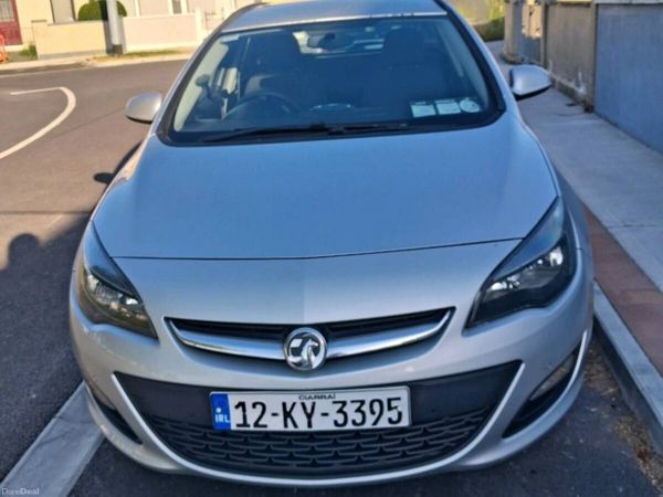 Vauxhall Astra Estate, Diesel, 2012, Silver