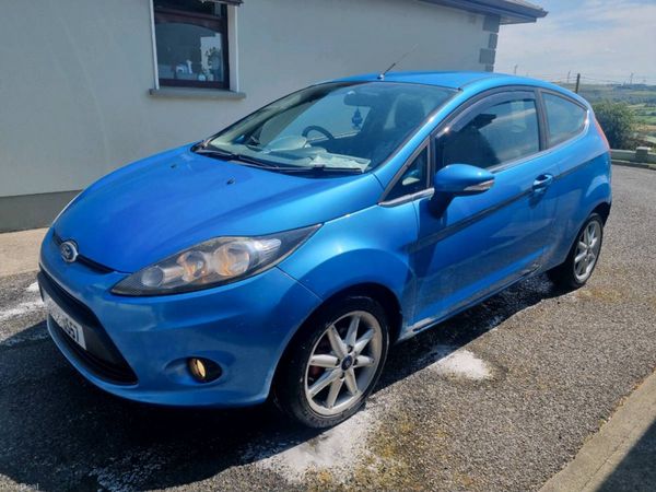 Ford Fiesta Hatchback, Diesel, 2010, Blue
