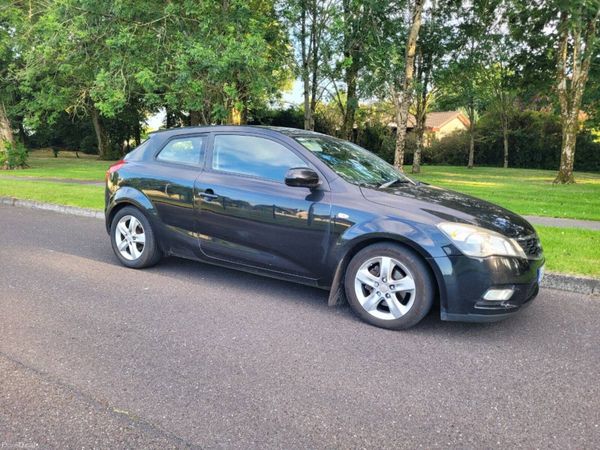 Kia Ceed Hatchback, Diesel, 2012, Black