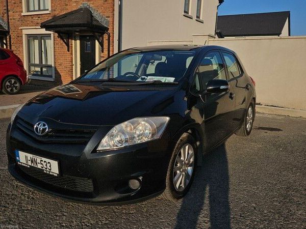 Toyota Auris Hatchback, Diesel, 2011, Black