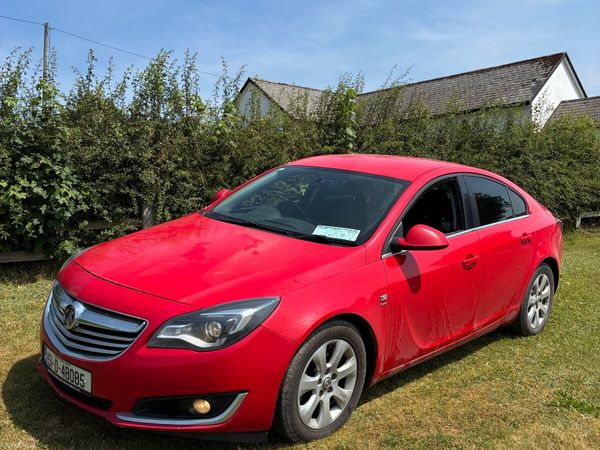 Opel Insignia Saloon, Diesel, 2015, Red