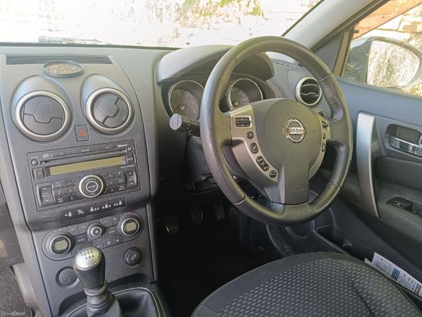 Nissan Qashqai Hatchback, Diesel, 2009, Silver
