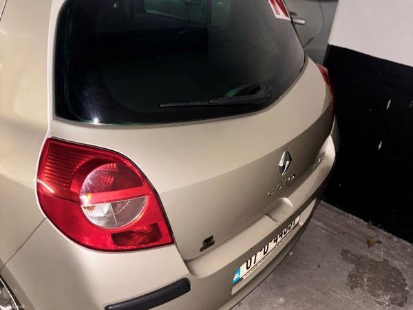 Renault Clio Hatchback, Petrol, 2007, Yellow