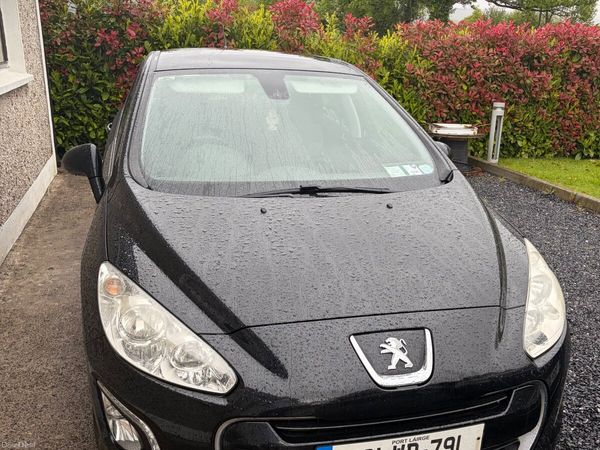 Peugeot 308 Hatchback, Diesel, 2013, Black