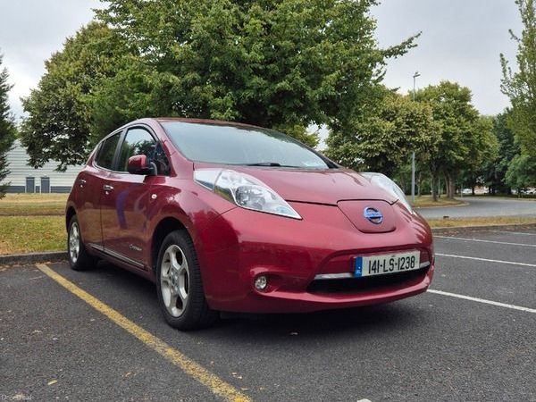 Nissan Leaf Hatchback, Electric, 2014, Red