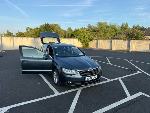 Skoda Superb Saloon, Diesel, 2015, Grey