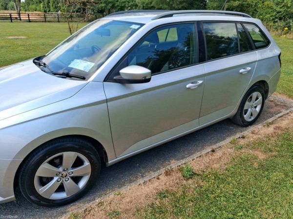 Skoda Fabia Estate, Petrol, 2016, Silver