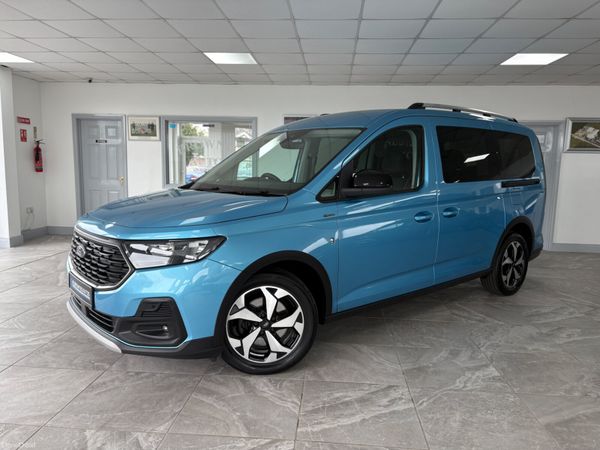 Ford Tourneo Connect MPV, Diesel, 2023, Blue
