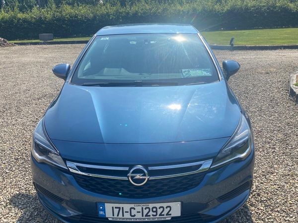 Opel Astra Hatchback, Petrol, 2017, Blue