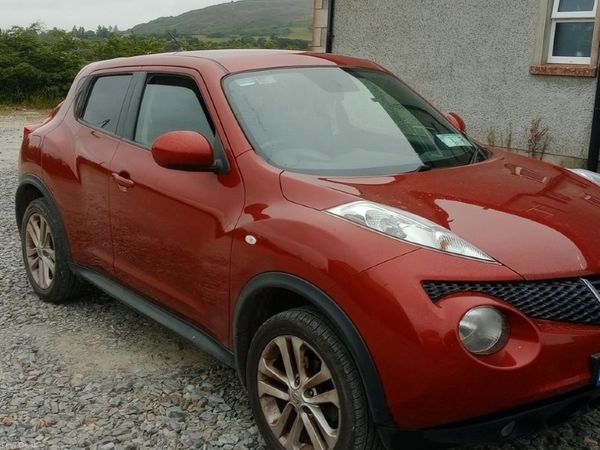 Nissan Juke SUV, Diesel, 2013, Red