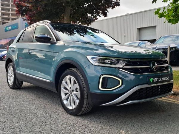 Volkswagen T-Roc SUV, Diesel, 2023, Blue