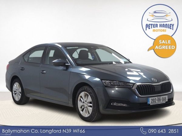 Skoda Octavia Saloon, Petrol, 2020, Grey
