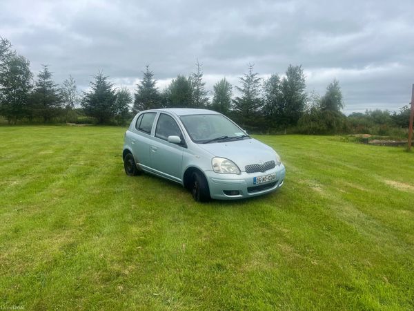 Toyota Yaris Hatchback, Petrol, 2005, Blue