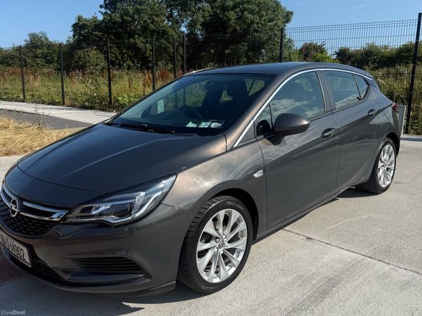 Opel Astra Hatchback, Petrol, 2016, Grey
