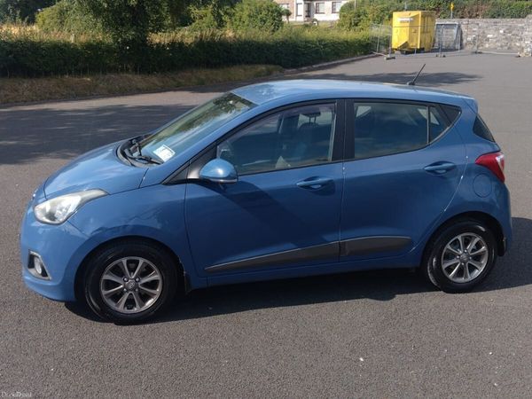 Hyundai i10 Hatchback, Petrol, 2015, Blue