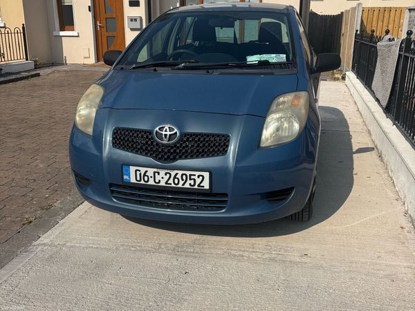 Toyota Yaris Hatchback, Petrol, 2006, Blue