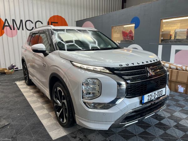 Mitsubishi Outlander SUV, Petrol Plug-in Hybrid, 2022, White