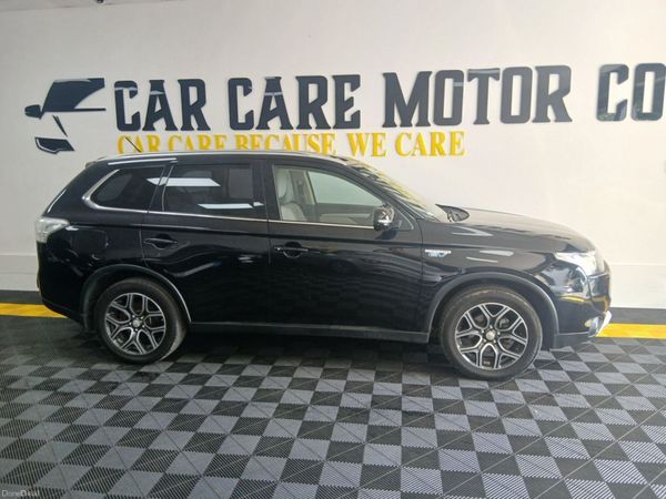 Mitsubishi Outlander Estate, Petrol Plug-in Hybrid, 2015, Black