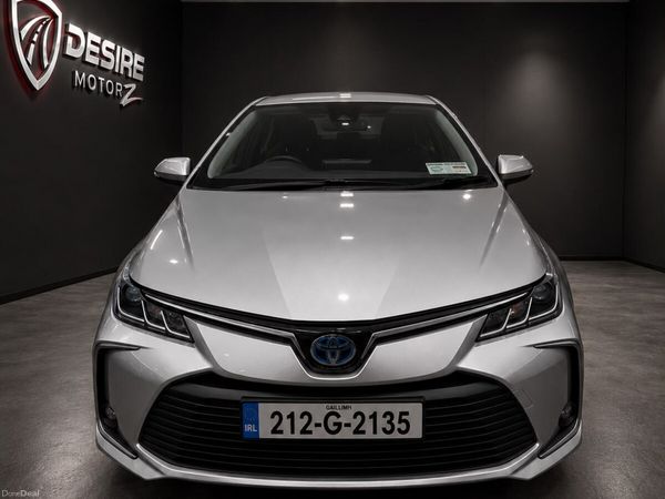 Toyota Corolla Saloon, Petrol Hybrid, 2021, Grey